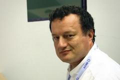 Biochemik Jan Konvalinka (ÚOCHB AV ČR)