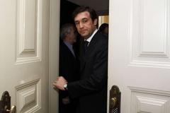 Předseda středopravých sociálních demokratů Pedro Passos Coelho