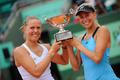 Lucie Hradecká a Andrea Hlaváčková, české tenistky a vítězky French Open 2011