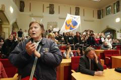 Nesouhlas s modrooranžovou pražskou vládou