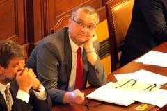 Schůze sněmovny a K6