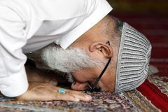 Mše v mešitě v Oslu