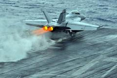 "Pokud USA požádají o pomoc, Čína je ochotna poskytnout nezbytnou podporu," řekl Guo Jiakun