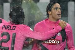 Matri a Pirlo slaví branku Juventusu