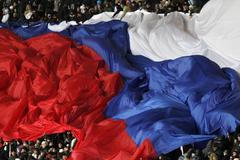 V Moskvě demonstrují desetitisíce Putinových přívrženců