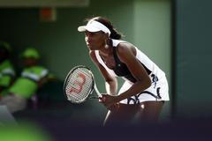 Venus Williamsová v Miami porazila Dateovou-Krummovou