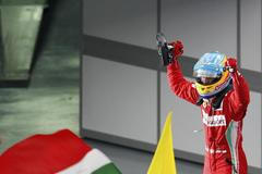 Fernando Alonso slaví