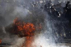 Afghánci protestovali proti pálení koránu na základně USA