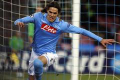Liga mistrů: Neapol - Chelsea (Cavani)