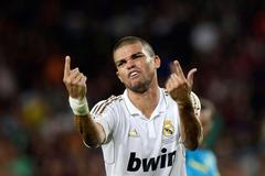 Španělský superpohár: Barcelona - Real (Pepe)