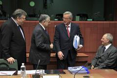 Ministři financí eurozóny jednají o další půjčce Řecku