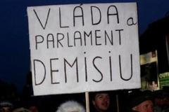 Demonstranti se Bratislavě střetli s policií 8