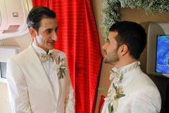 První sňatek osob stejného pohlaví ve vzduchu