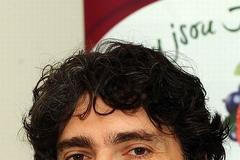 Jannis Samaras, spolumajitel Kofoly