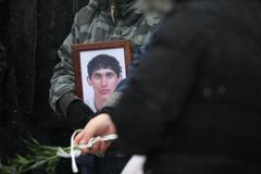 Pohřeb zastřeleného romského mladíka v Tanvaldu