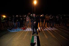 Organizátoři humanitárního konvoje do Sýrie při společné modlitbě v Turecku