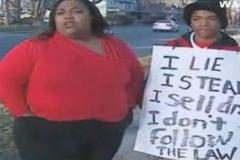 Lžu, kradu a prodávám drogy. Matka vymyslela synovi potupný trest