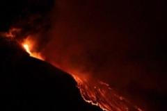 Na jihu Itálie se k životu probudila sopka Etna