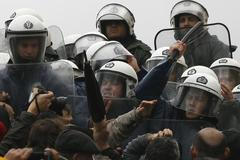 Řekové vyšli znovu do ulic