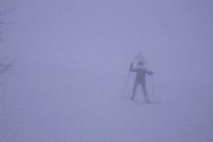 Lyžování v bílé tmě