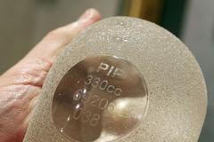 Defektní silikonové prsní implantáty společnosti PIP