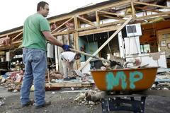 Tornáda na americkém Středozápadě