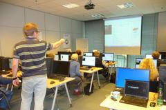 IBM školí seniory v práci s počítačem