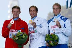 Vítězslav Veselý (uprostřed) s Rusem Iordanem (vlevo) a Mannionem z Finska