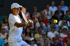 Lukáš Rosol během utkání Wimbledonu 2012 proti Rafaelu Nadalovi