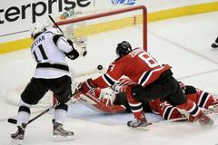 První finále Stanley Cupu mezi Los Angeles a New Jersey