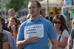 Demonstrace proti odvolání Jiřího Pospíšila