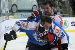 Čáslava se pere s Personenem, Česko-FInsko