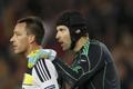 Petr Čech a John Terry, dvě opory londýnské Chelsea.