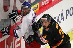 Přípravný zápas, hokej: Česko - Německo (Petr Nedvěd a Benedikt Kohl)