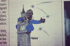 Mario Balotelli jako King Kong v karikatuře deníku Gazzetta dello Sport