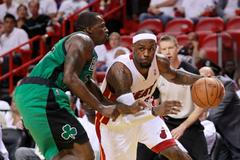 LeBron James v zápase s Bostonem