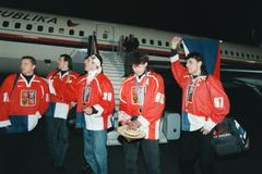 Archivní fotografie z Nagana 1998, olympijské hry, zlato z hokejového turnaje