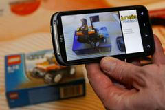 Smartphone HTC s rozšířenou realitou na CES 2012