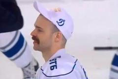 Jakub Klepiš slaví triumf v KHL v dresu Dynama Moskva