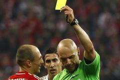 Howard Webb a Arjen Robben