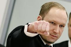 Anders Breivik u soudu