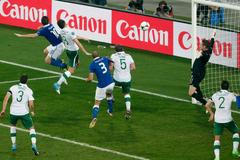 Euro 2012: Antonio Cassano skóruje v zápase Itálie - Irsko