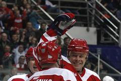 Pavel Bure na exhibici v Moskvě