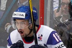 Miroslav Šatan se raduje ze svého gólu v semifinále MS Česko - Slovensko