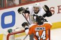 Philadelphia - Pittsburgh (Chris Kunit, gól, radost, Bryzgalov, Timonen)
