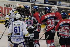 Finále play off (Pardubice vs. Kometa)