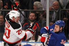 Souboj Cartera o puk v druhém utkání s Rangers