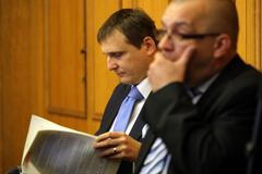 Soud s Bártou a Škárkou