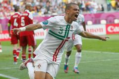 Pepe slaví gól v utkání Dánska s Portugalskem na Euru 2012