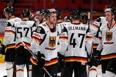 Němečtí hokejisté po zápase Česko - Německo